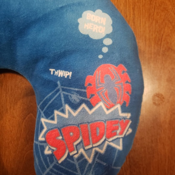 Spider-man Spiderman Neck Pillow - Picture 4 of 6